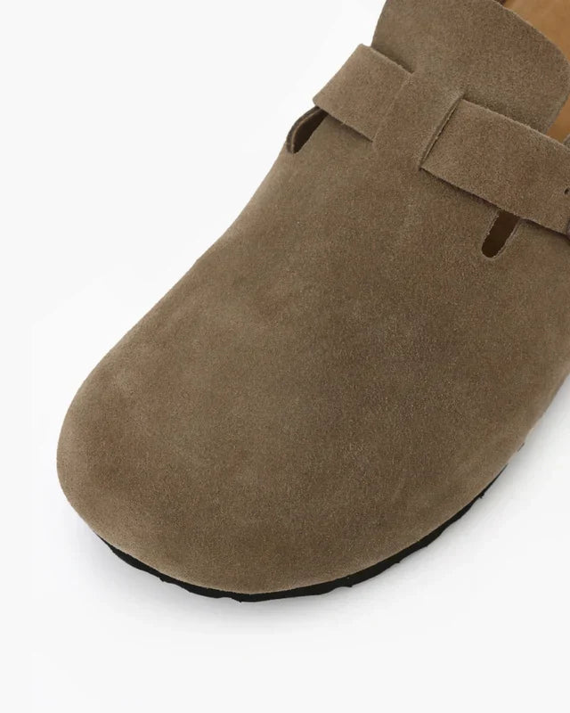 Old Money Wildleder Clogs – Eleganter Komfort