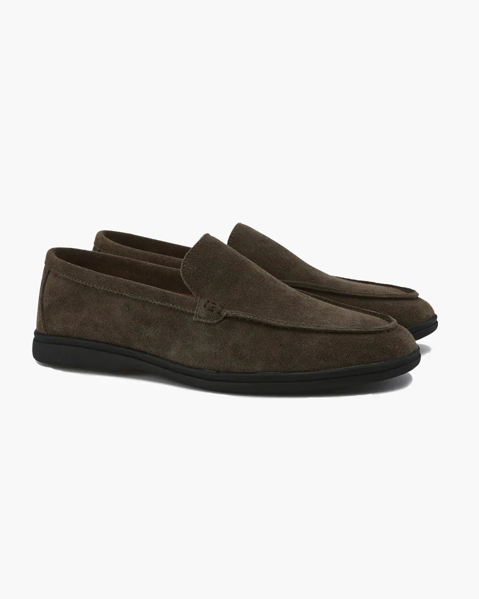 Premium Wildleder Loafers – Schwarze Sohlen